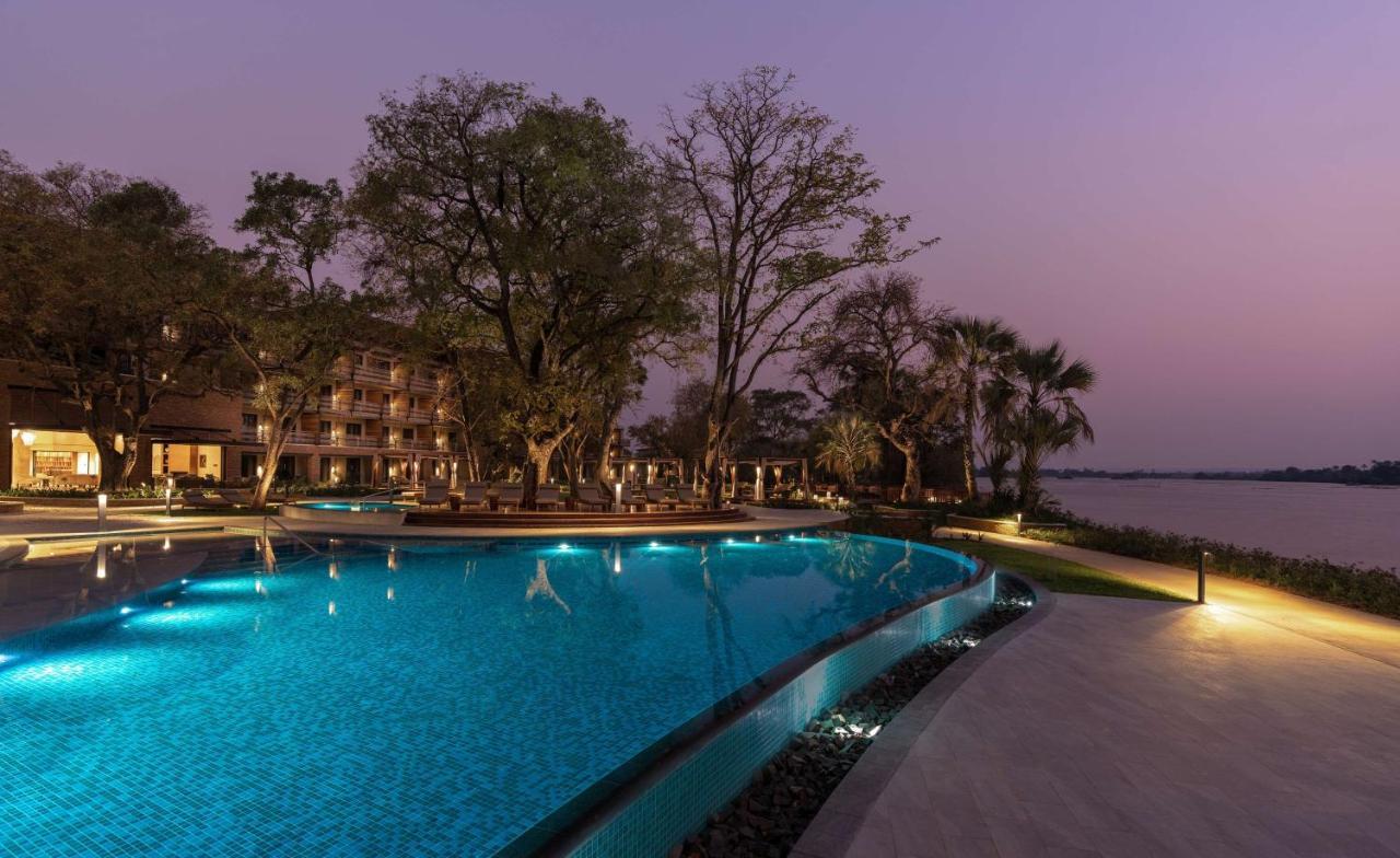 Radisson Blu Mosi-Oa-Tunya Livingstone Resort Екстериор снимка