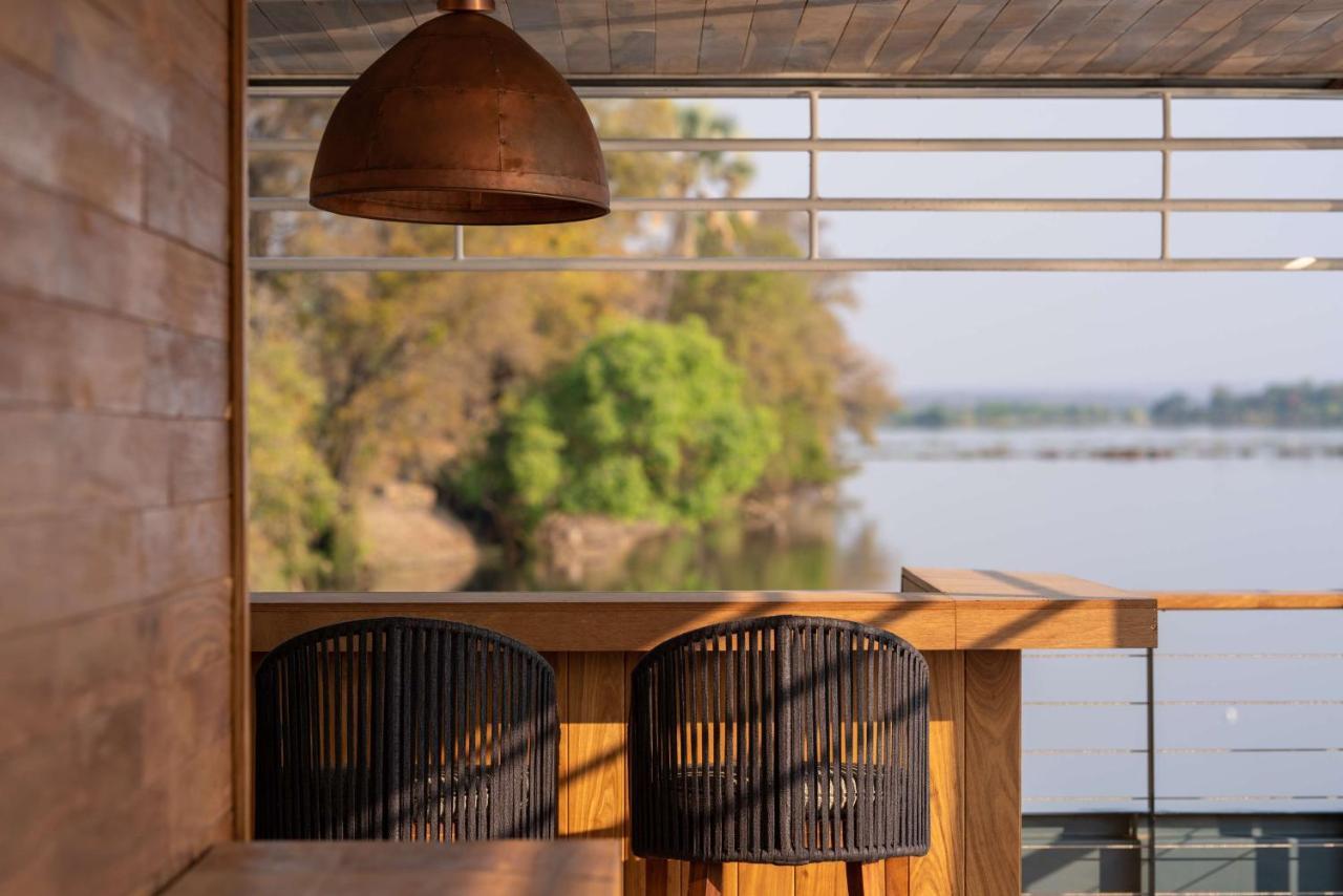 Radisson Blu Mosi-Oa-Tunya Livingstone Resort Екстериор снимка
