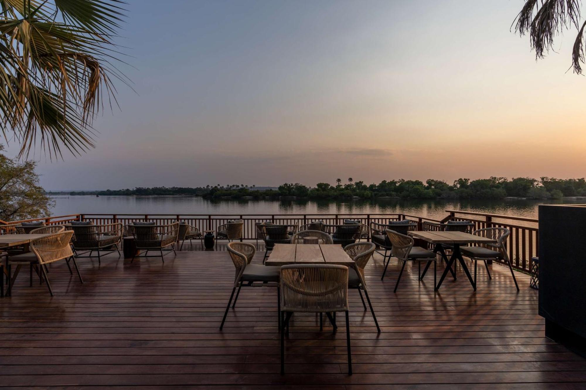 Radisson Blu Mosi-Oa-Tunya Livingstone Resort Екстериор снимка