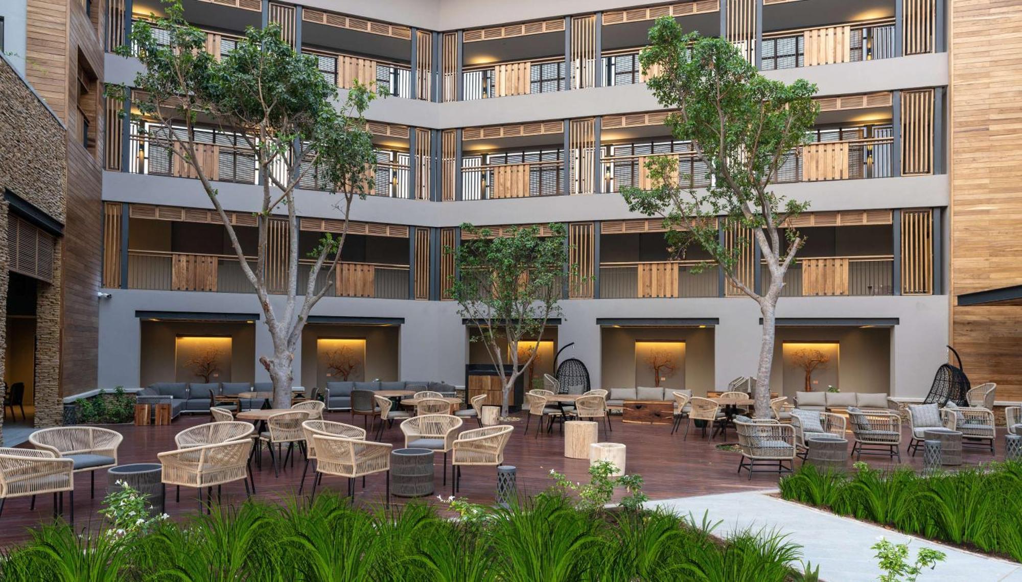 Radisson Blu Mosi-Oa-Tunya Livingstone Resort Екстериор снимка