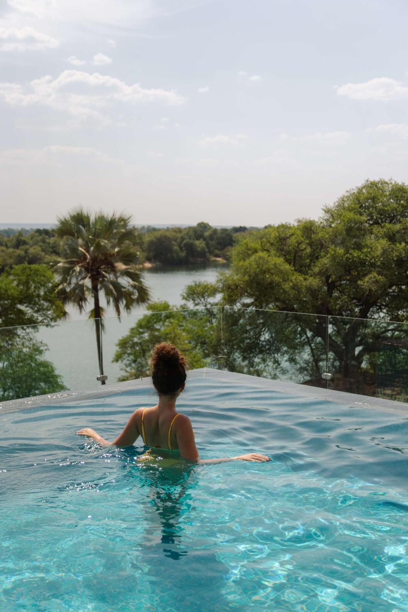 Radisson Blu Mosi-Oa-Tunya Livingstone Resort Екстериор снимка