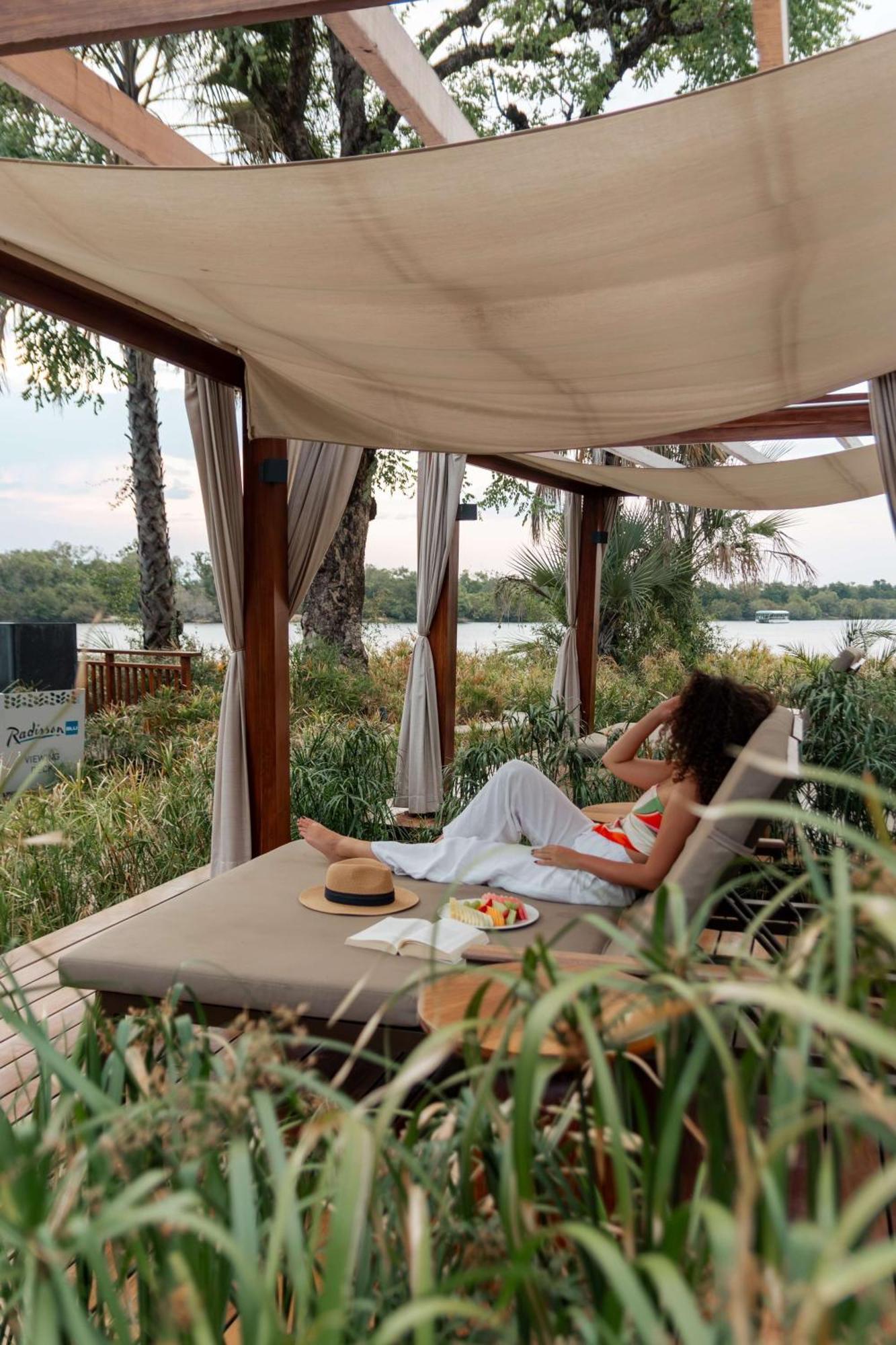 Radisson Blu Mosi-Oa-Tunya Livingstone Resort Екстериор снимка