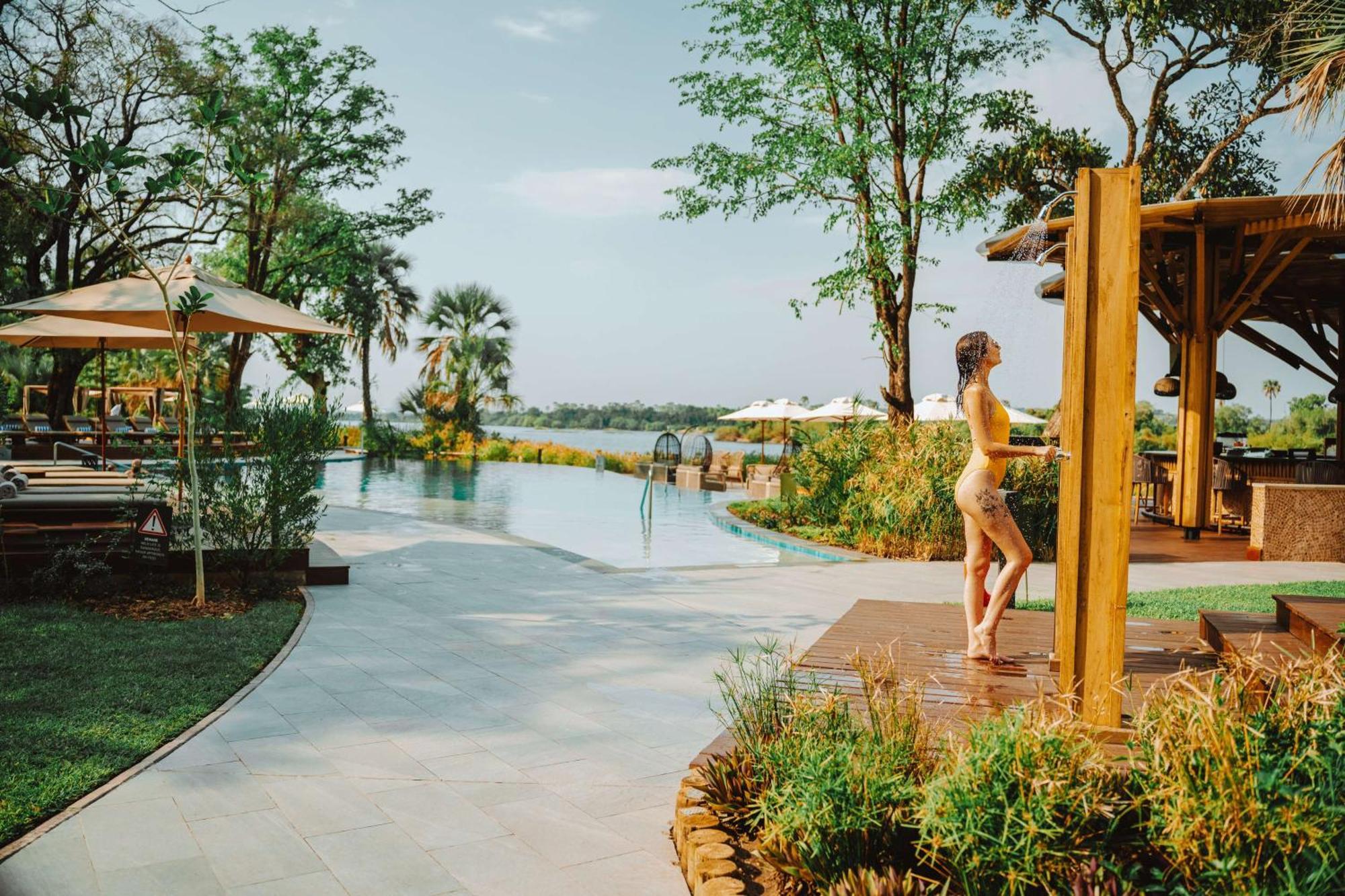 Radisson Blu Mosi-Oa-Tunya Livingstone Resort Екстериор снимка